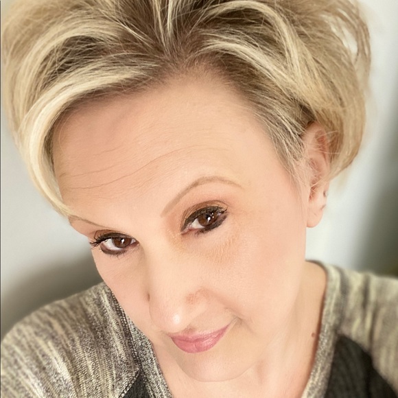 Meet your Posher, Shannon - Picture 1 of 1